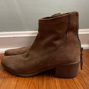 Dolce Vita suede booties